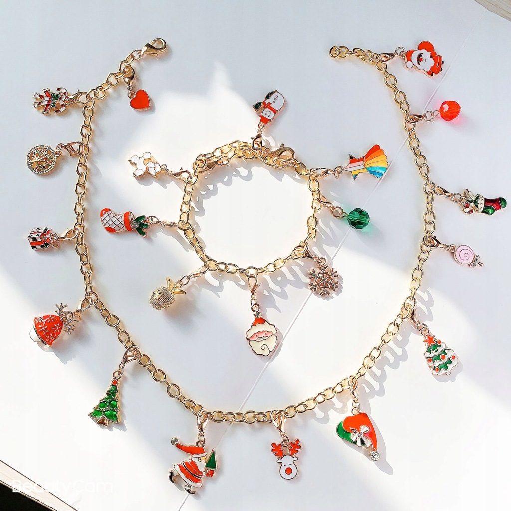 Hotové náramky a prívesky z DIY adventného kalendára